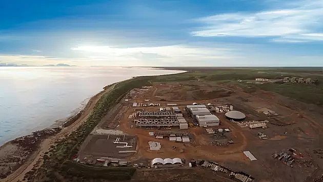 �������̿�S����ɫ�е�ˮ���g�����@ô���������{˹�_�����в��ǿ��ܣ�������������?