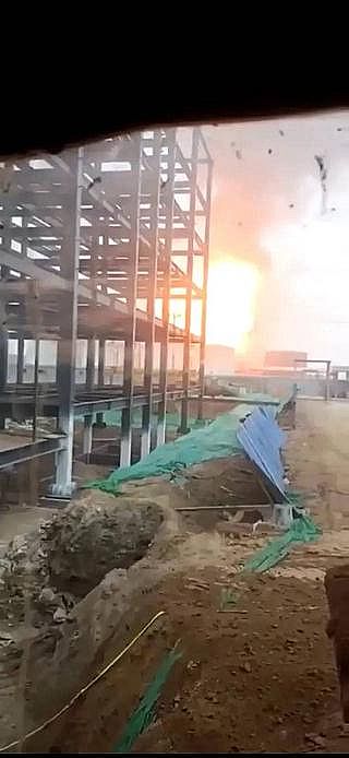 2022���iɰ�V�ϏS��ʯ���fһ�����Sͻ�l��𣬬F������������ը!